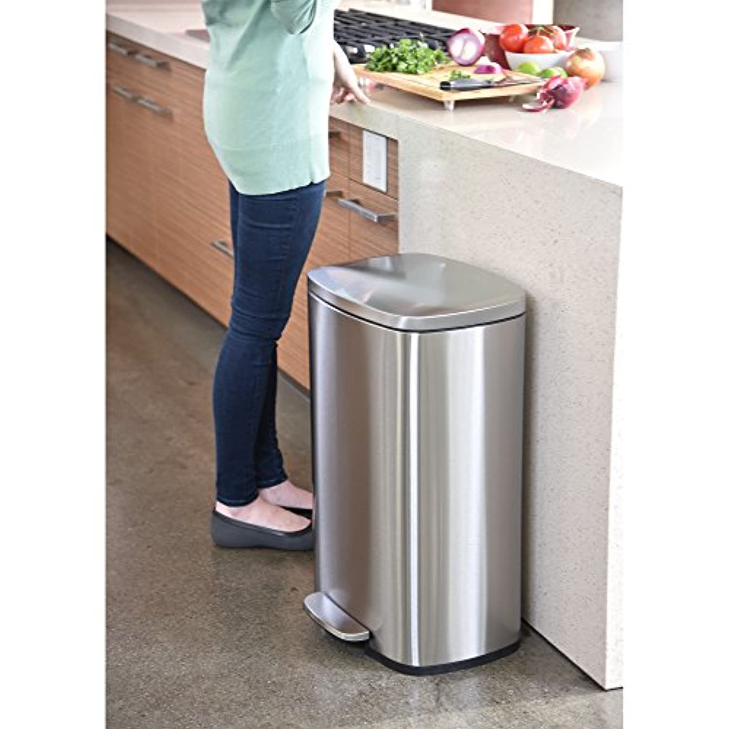 Stainless Steel Step Trash Can with Odor Control System, Pedal Garbage Bin for Kitchen, Office, Home - Silent and Gentle Open and Close-Toppalletfly