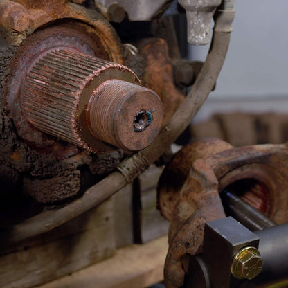 Heavy-Duty Yoke Puller for Class 6-8 Trucks and Equipment-Toppalletfly